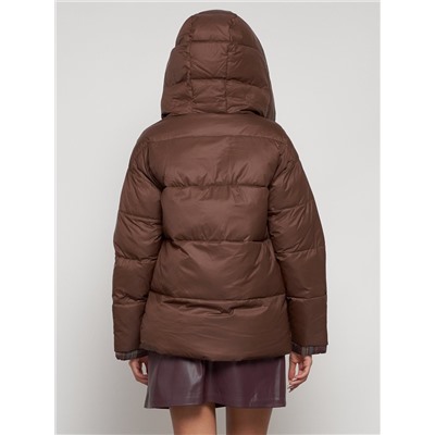 Зимняя женская куртка модная с капюшоном коричневого цвета 133105K