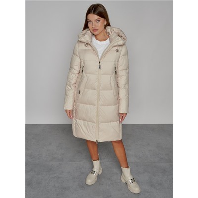 Пальто утепленное с капюшоном зимнее женское бежевого цвета 51155B
