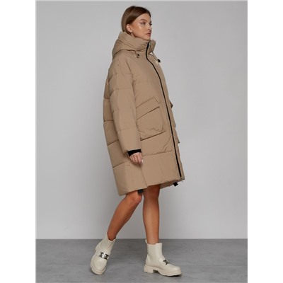 Пальто утепленное с капюшоном зимнее женское светло-коричневого цвета 51139SK