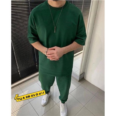 Мужской костюм зеленый