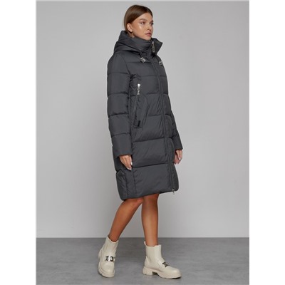Пальто утепленное с капюшоном зимнее женское темно-серого цвета 51155TC