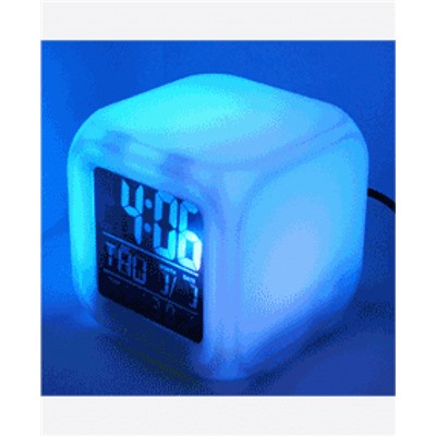 Будильник "Куб" с меняющейся подсветкой 903127